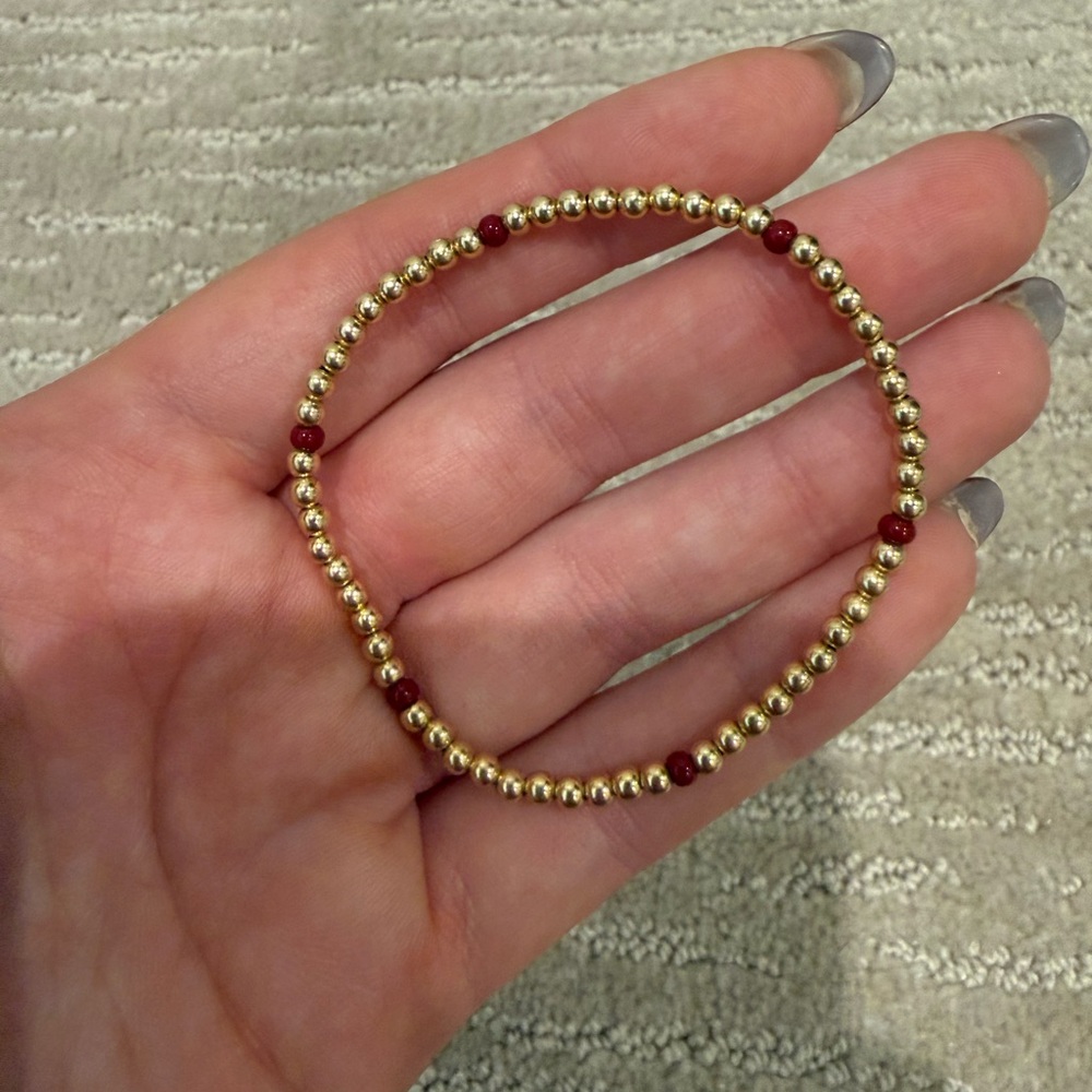 Chic Gold and Red Beaded Bracelet